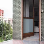 Gorgeous And Peaceful Apartment Near Metro Stop