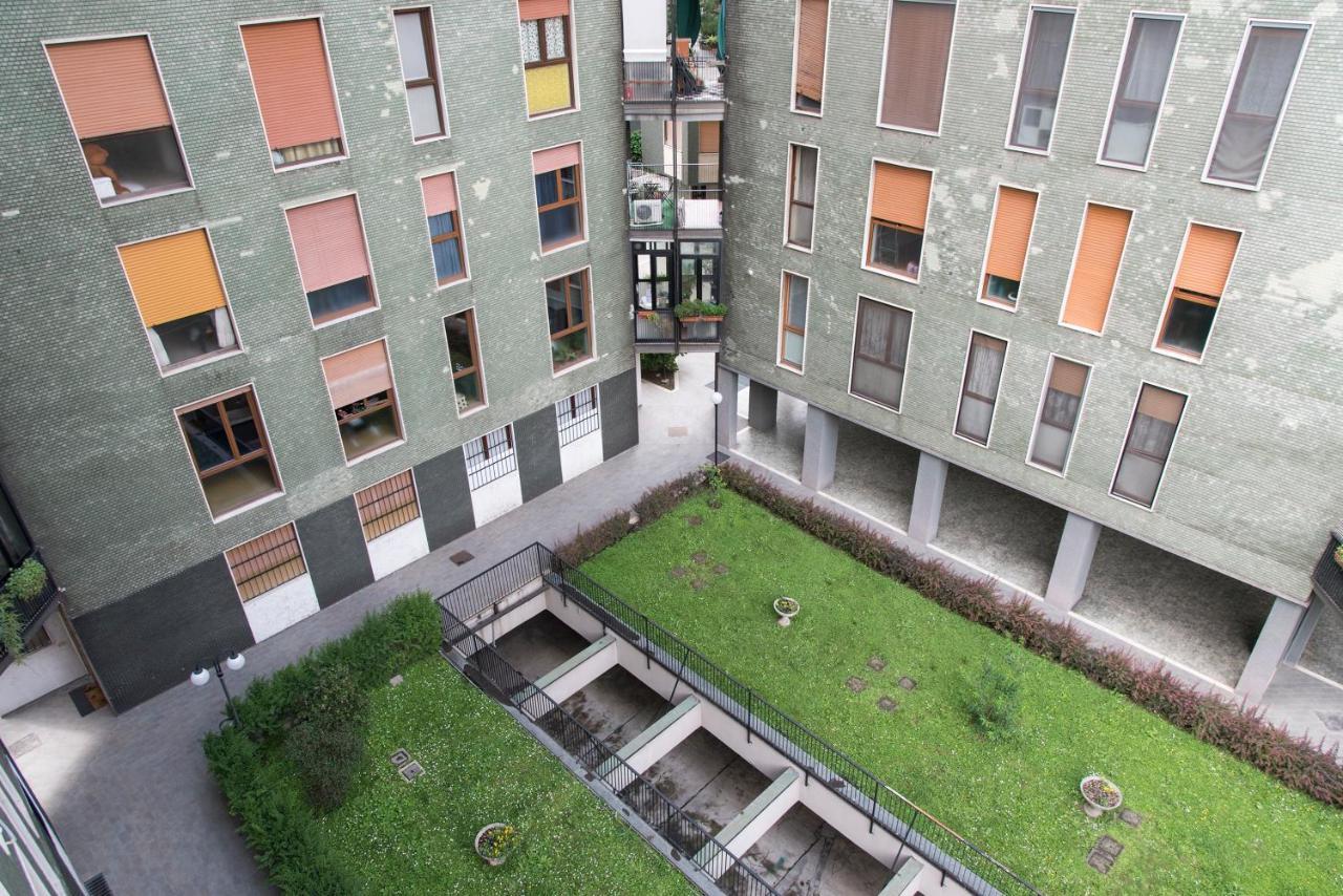 Gorgeous And Peaceful Near Metro Stop *